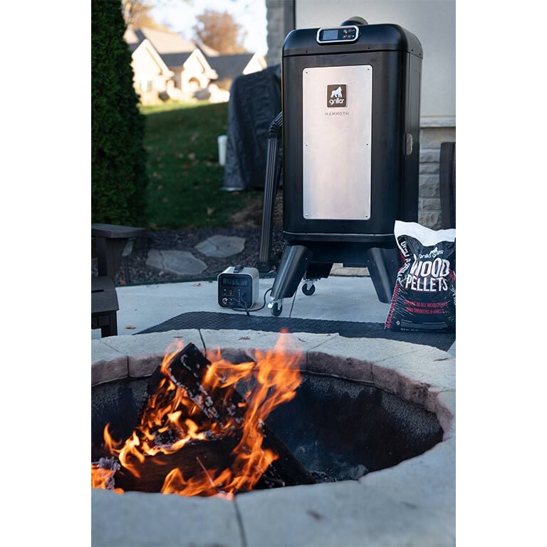 Mammoth Vertical Pellet Smoker