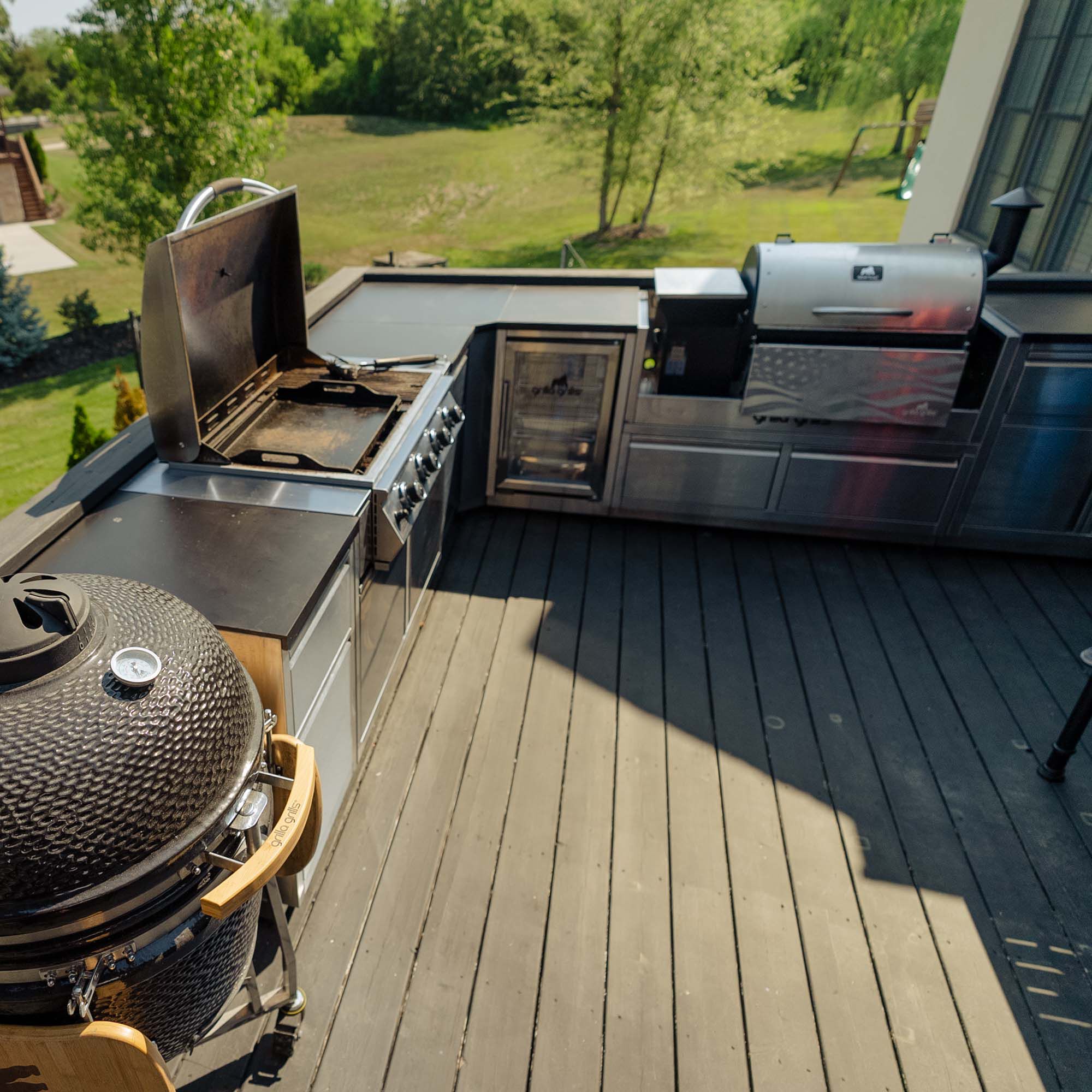Outdoor Kitchen Corner Cabinet